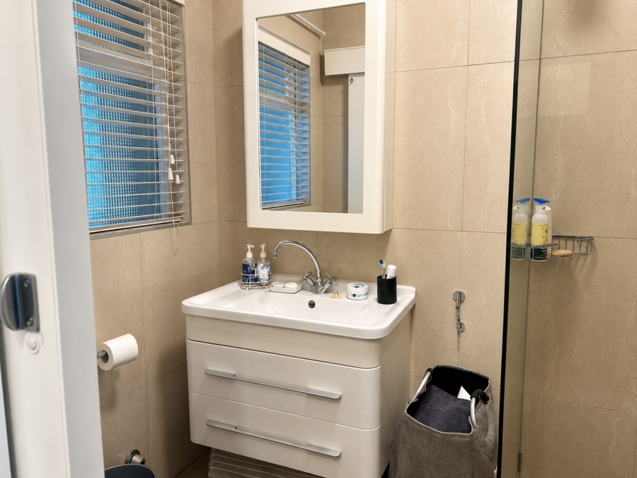 0 Bedroom Property for Sale in Mouille Point Western Cape